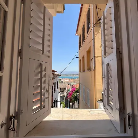 Appartement Secret Garden Nauplion