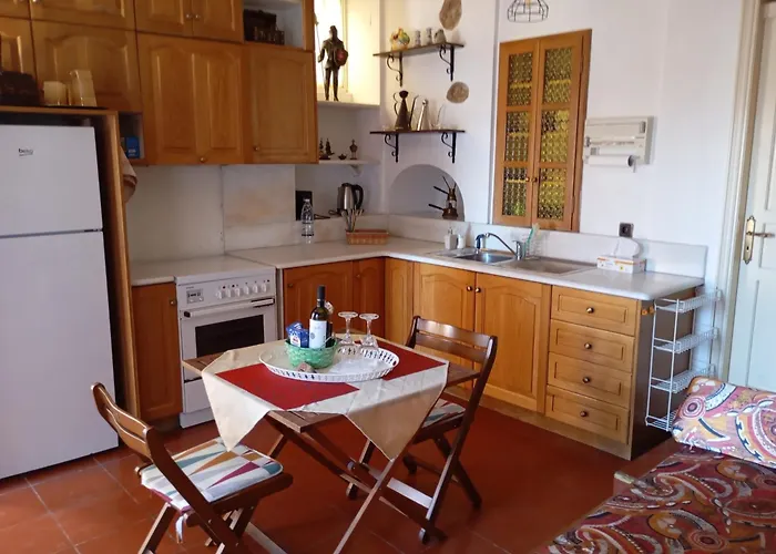 Secret Garden Apartment *