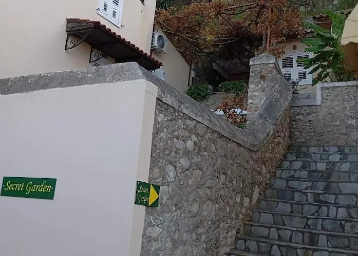 Apartment Secret Garden *